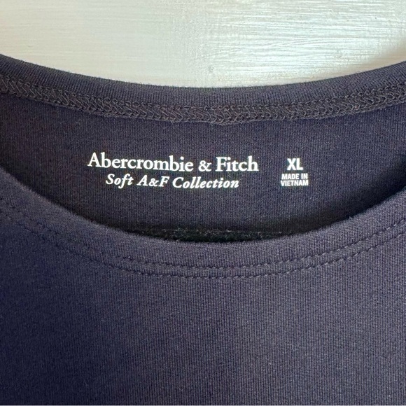 Abercrombie & Fitch | Cropped High-Neck Tank, Black, Size XL - NWT - Picture 3 of 6
